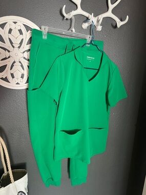 Mandala Women’s Green Scrub Set - Top & Pants